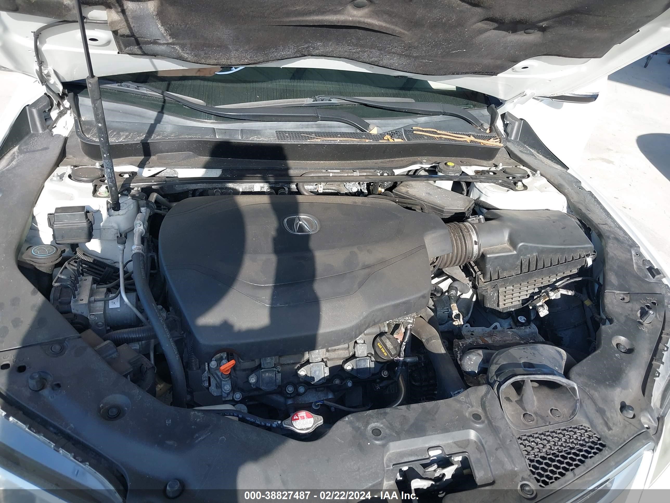 Photo 9 VIN: 19UUB2F56GA004201 - ACURA TLX 