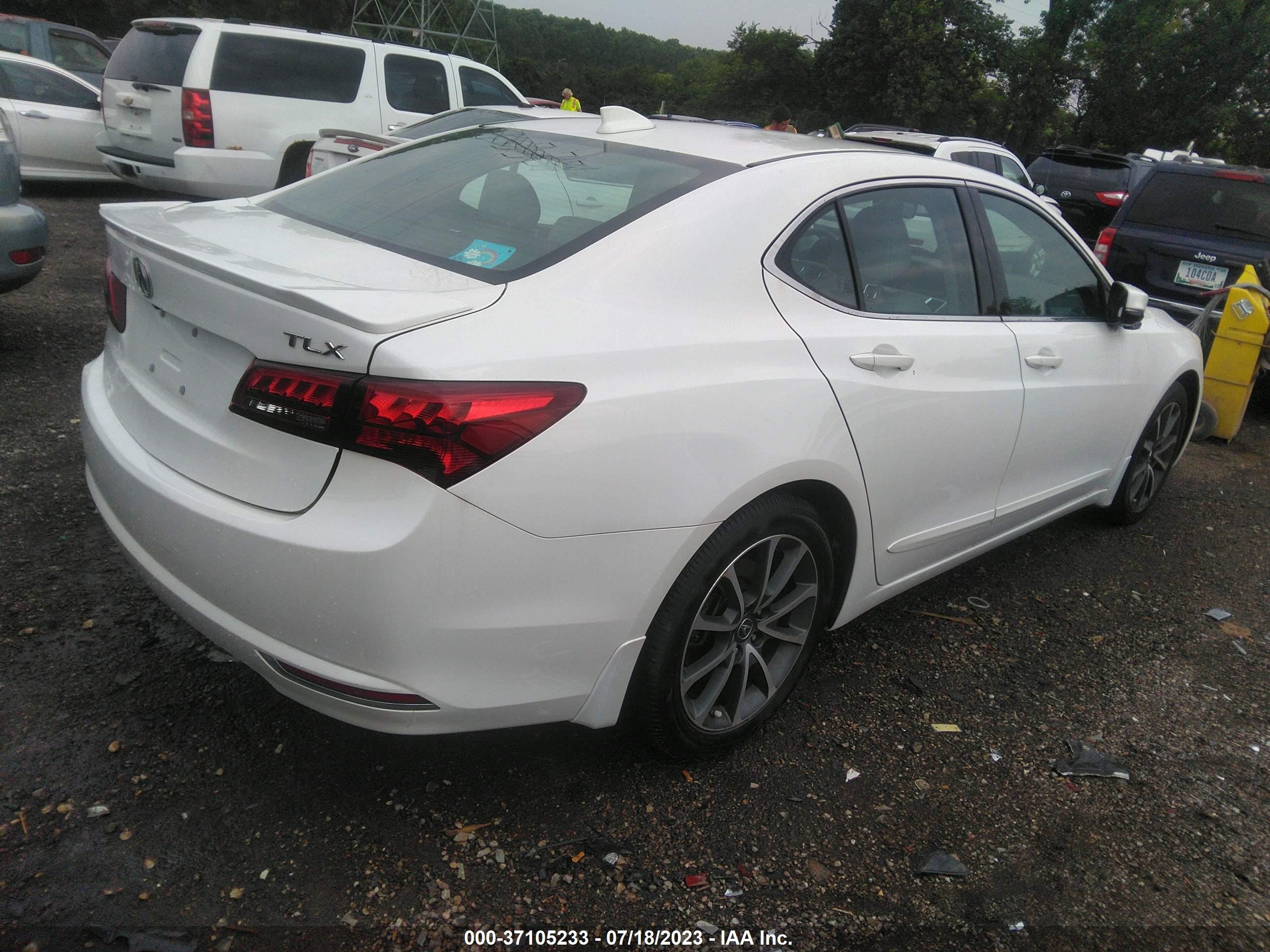 Photo 3 VIN: 19UUB2F57FA004495 - ACURA TLX 