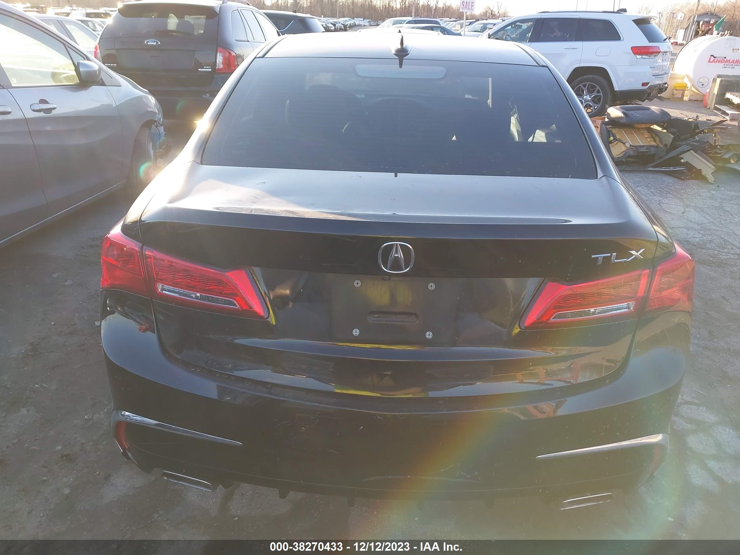 Photo 16 VIN: 19UUB2F57JA007664 - ACURA TLX 