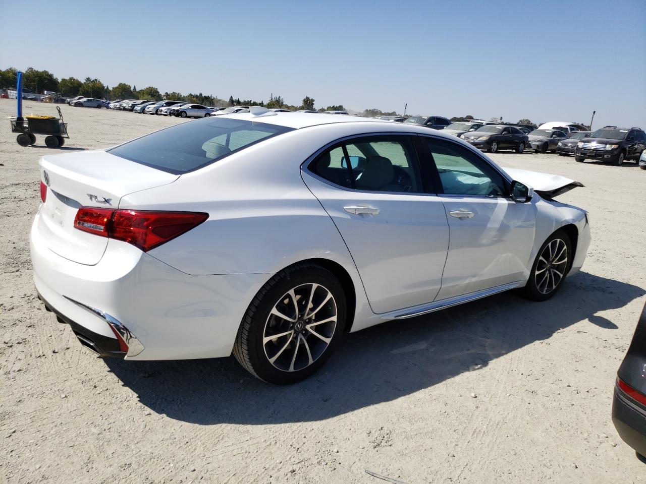 Photo 2 VIN: 19UUB2F57JA012296 - ACURA TLX 