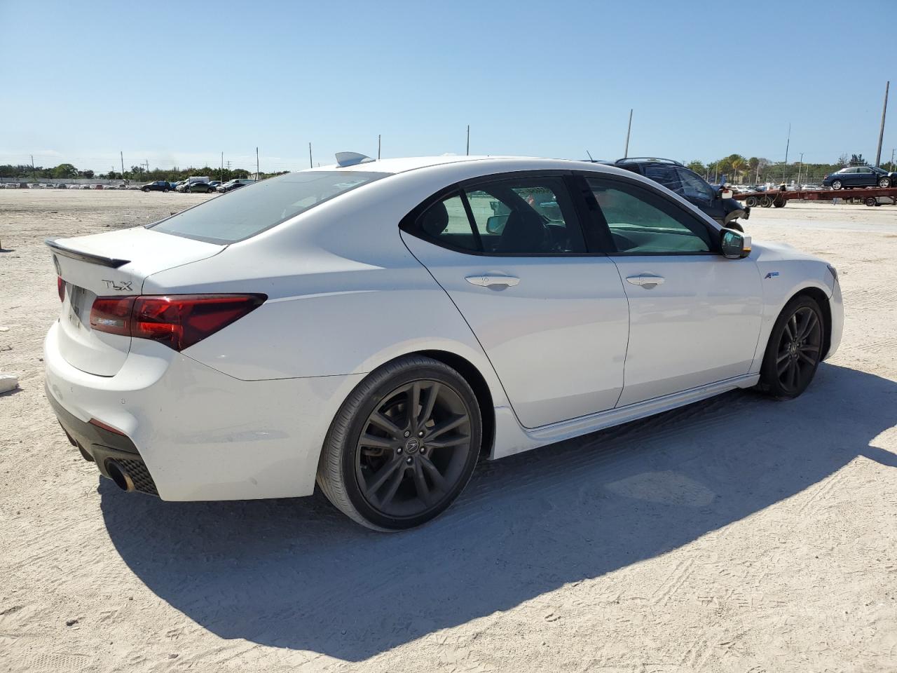 Photo 2 VIN: 19UUB2F62KA009056 - ACURA TLX 