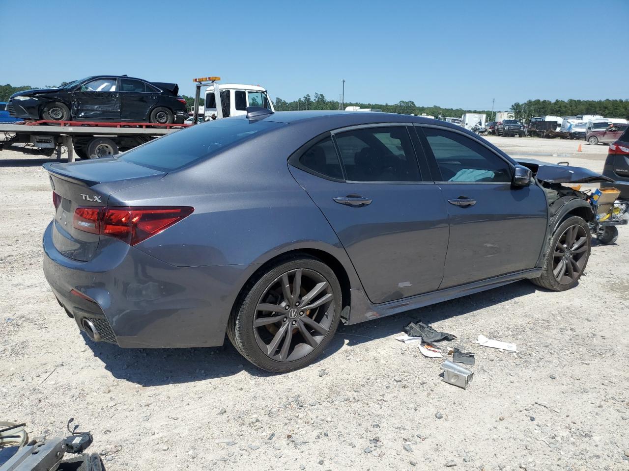 Photo 2 VIN: 19UUB2F67JA008905 - ACURA TLX 