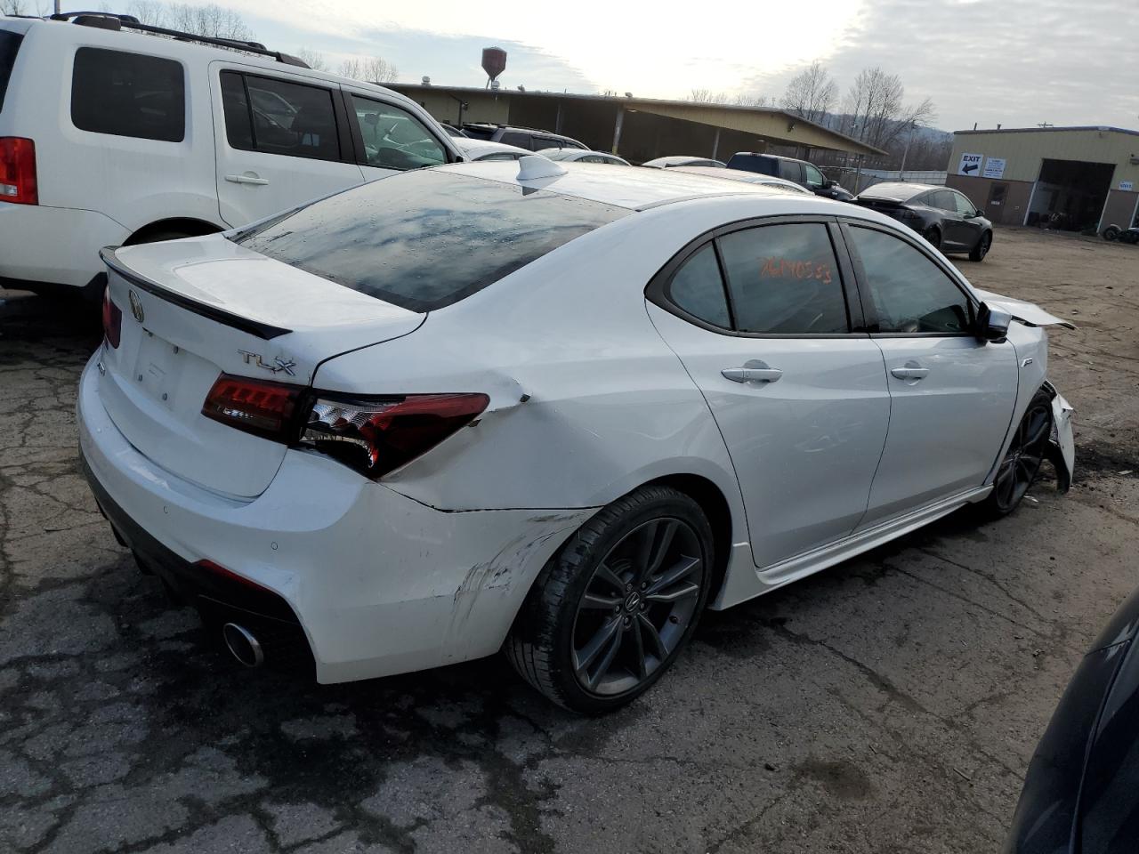 Photo 2 VIN: 19UUB2F68JA008637 - ACURA TLX 