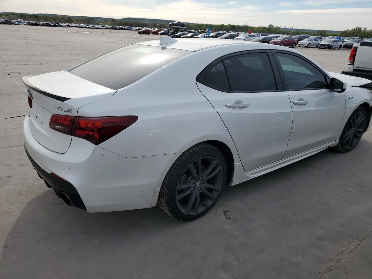 Photo 2 VIN: 19UUB2F6XJA001933 - ACURA TLX 