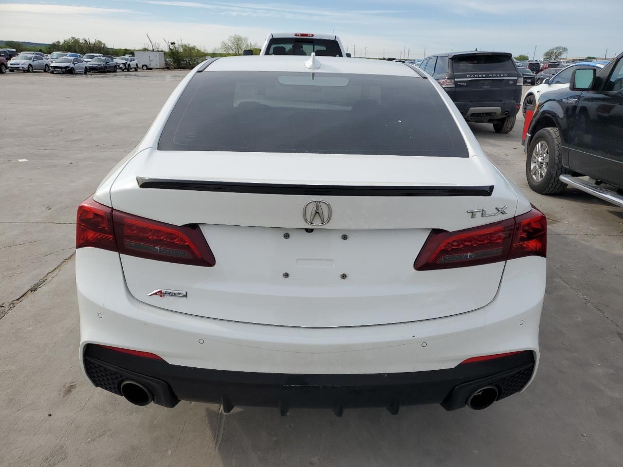 Photo 5 VIN: 19UUB2F6XJA001933 - ACURA TLX 