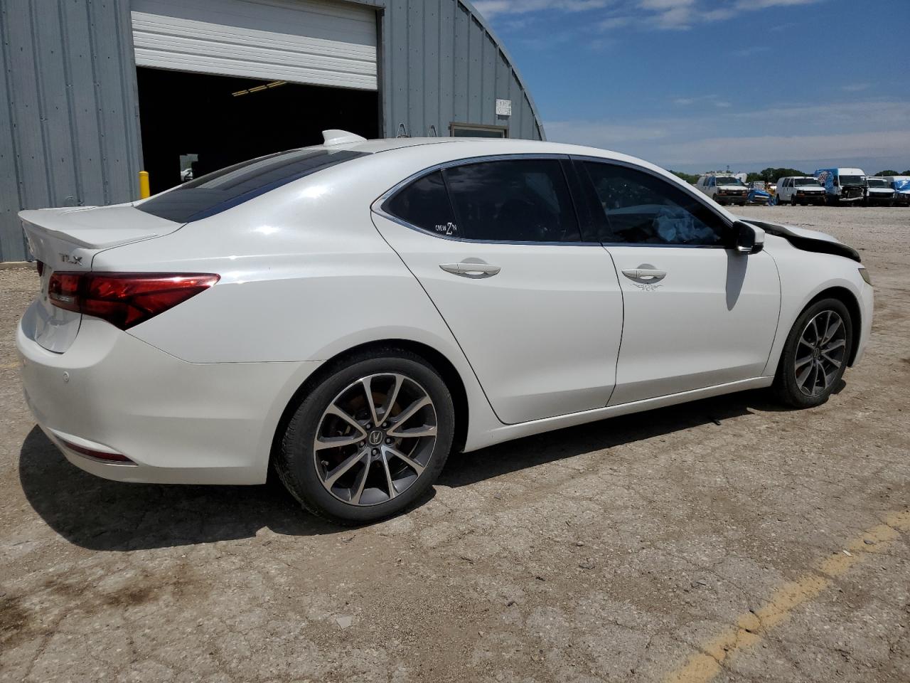 Photo 2 VIN: 19UUB2F74FA018677 - ACURA TLX 