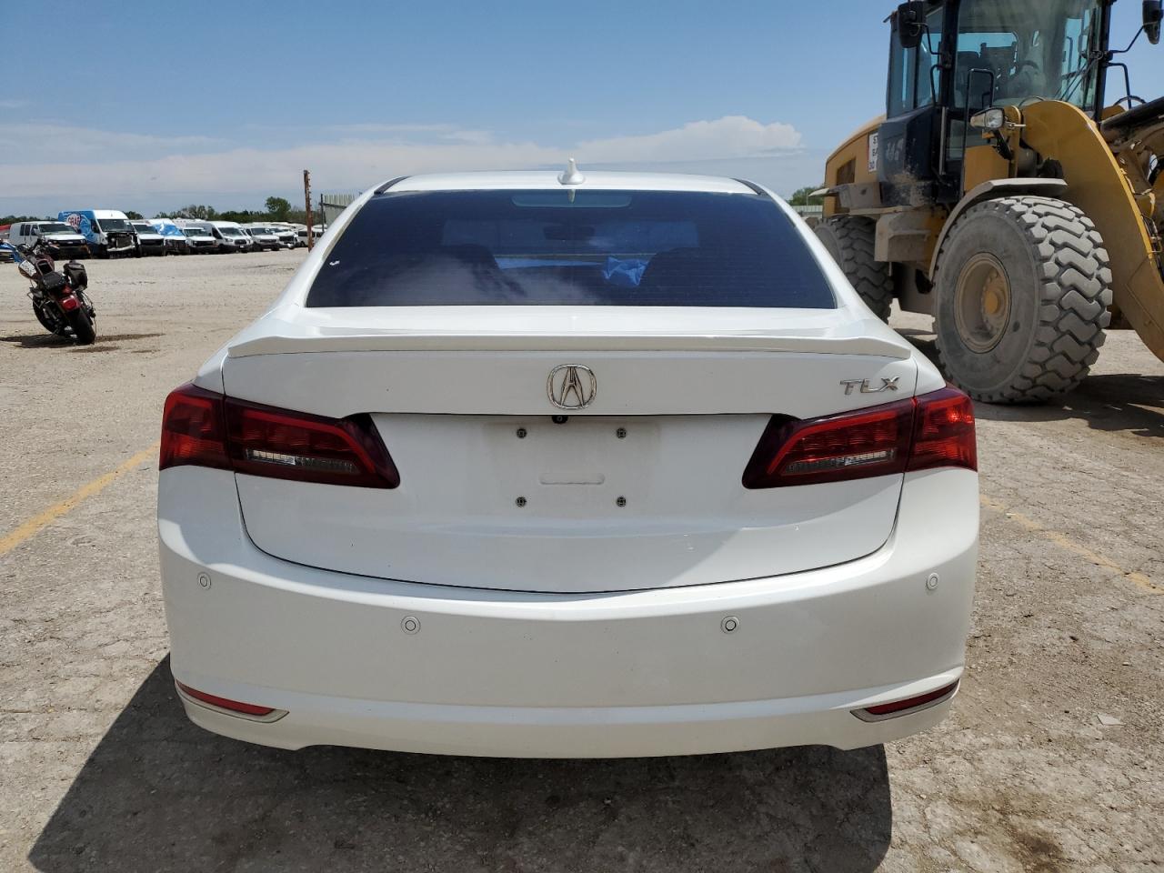 Photo 5 VIN: 19UUB2F74FA018677 - ACURA TLX 