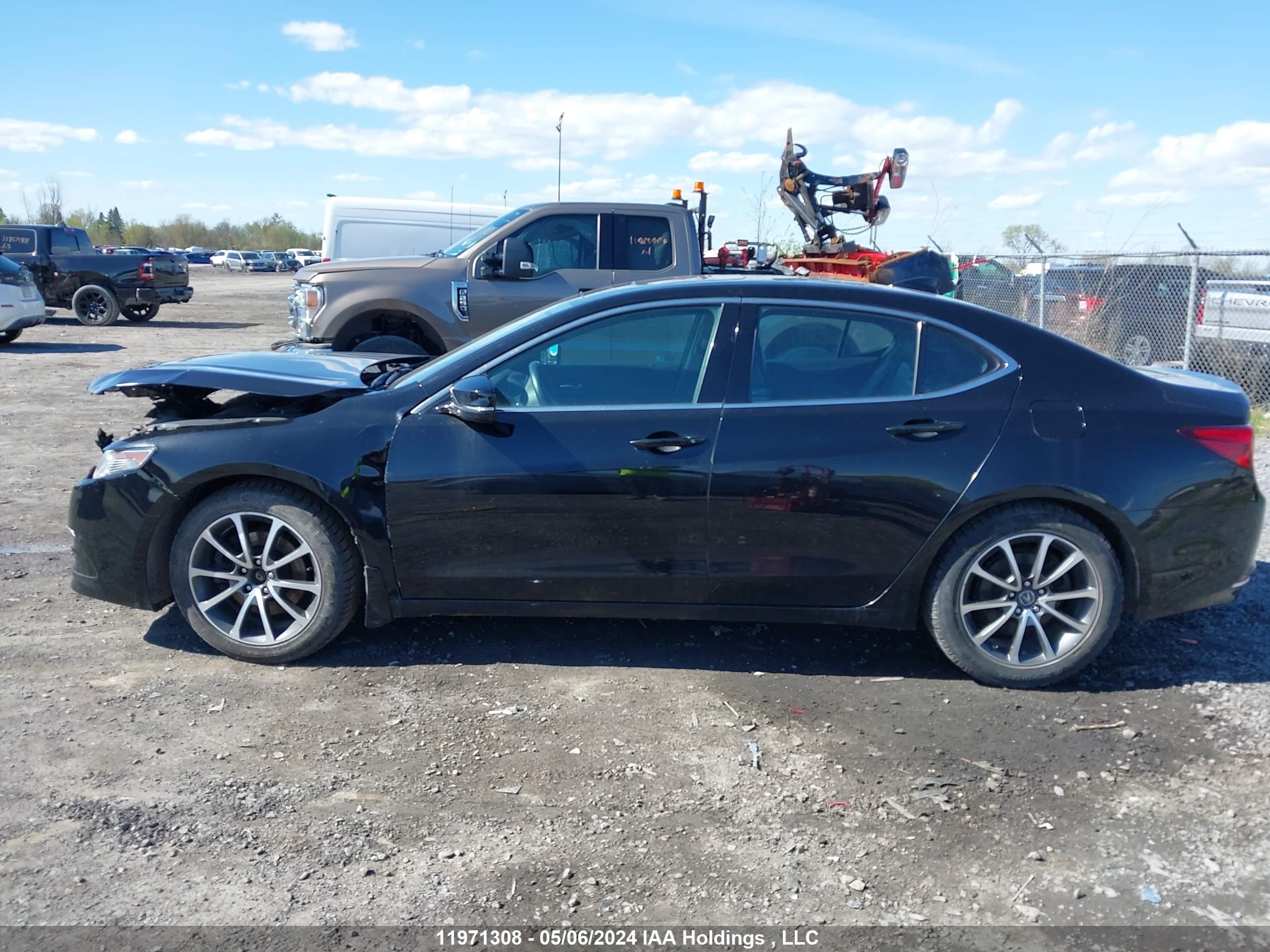 Photo 13 VIN: 19UUB3F31GA800570 - ACURA TLX 