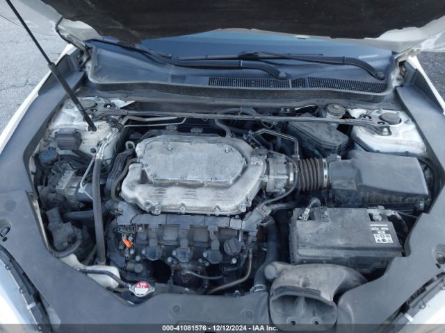 Photo 9 VIN: 19UUB3F53JA000507 - ACURA TLX 