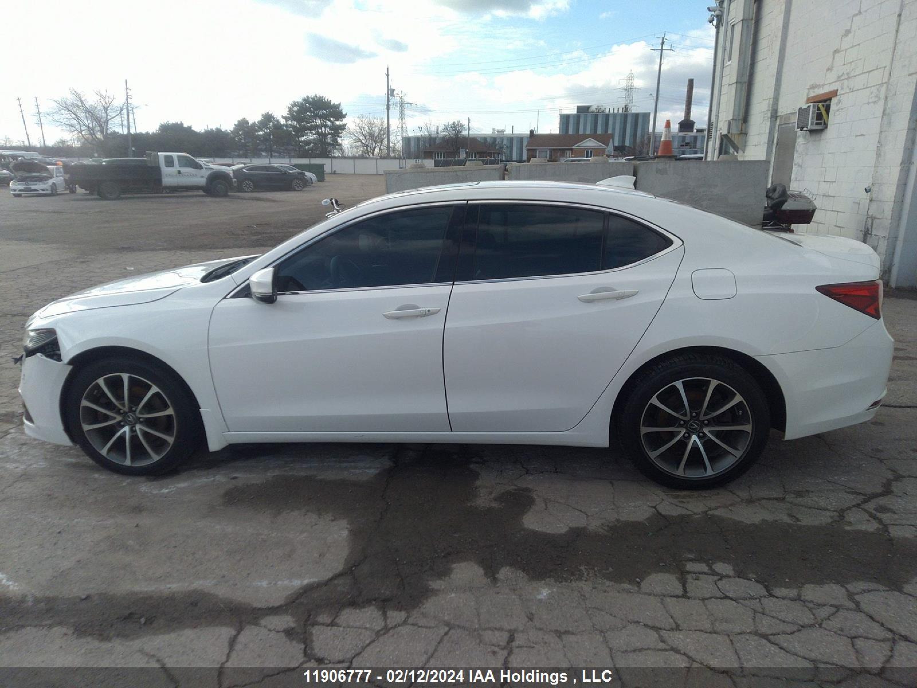 Photo 13 VIN: 19UUB3F55HA800736 - ACURA TLX 