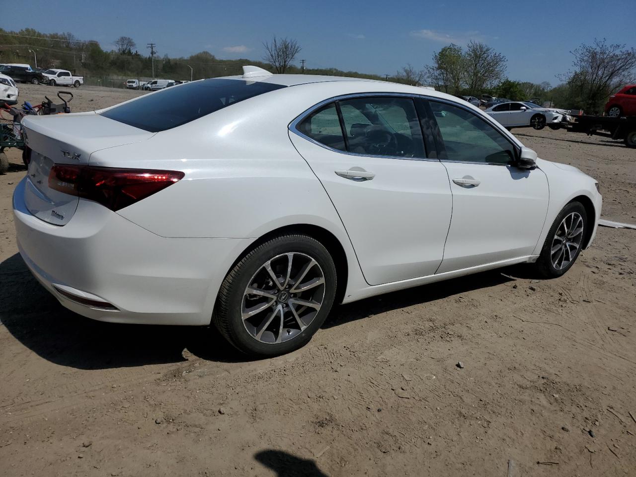 Photo 2 VIN: 19UUB3F56GA001062 - ACURA TLX 