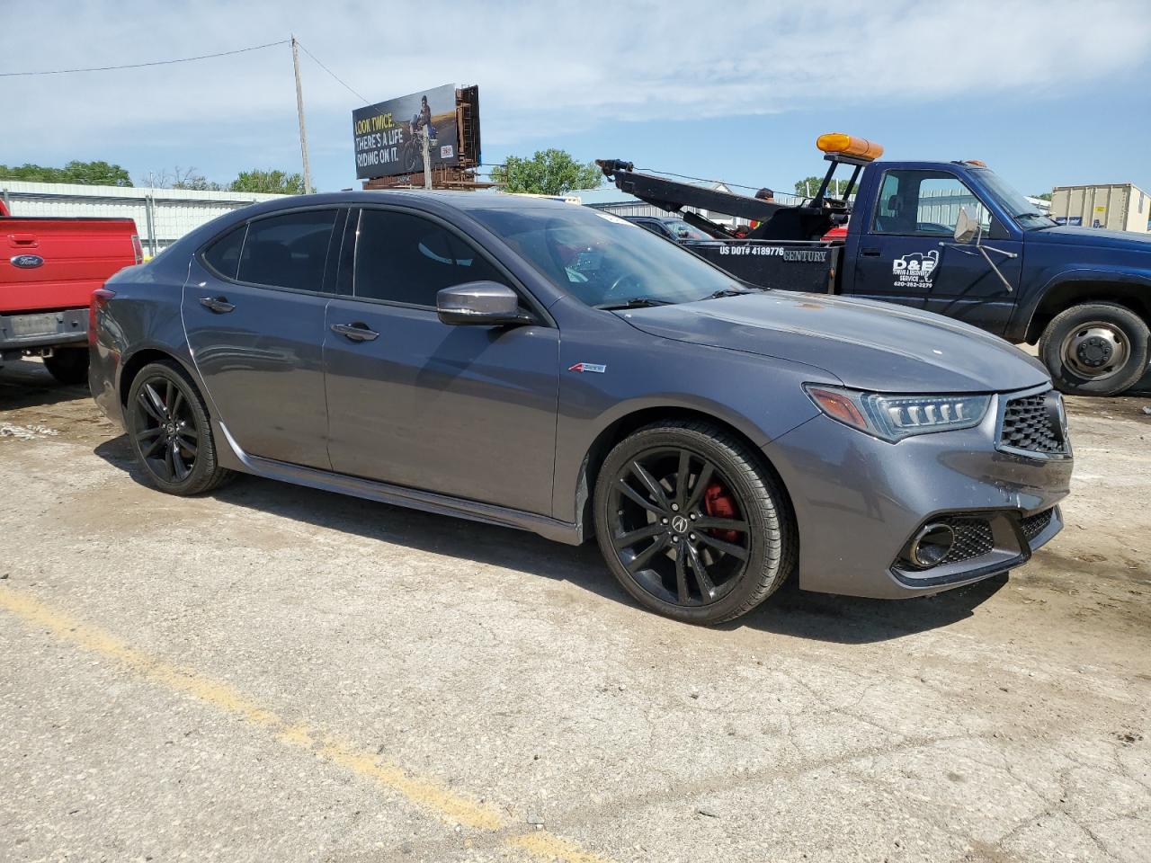 Photo 3 VIN: 19UUB3F62JA006792 - ACURA TLX 