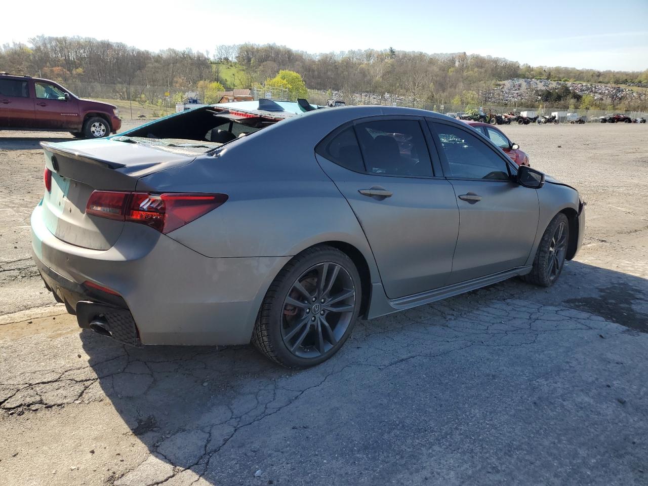 Photo 2 VIN: 19UUB3F64JA001058 - ACURA TLX 