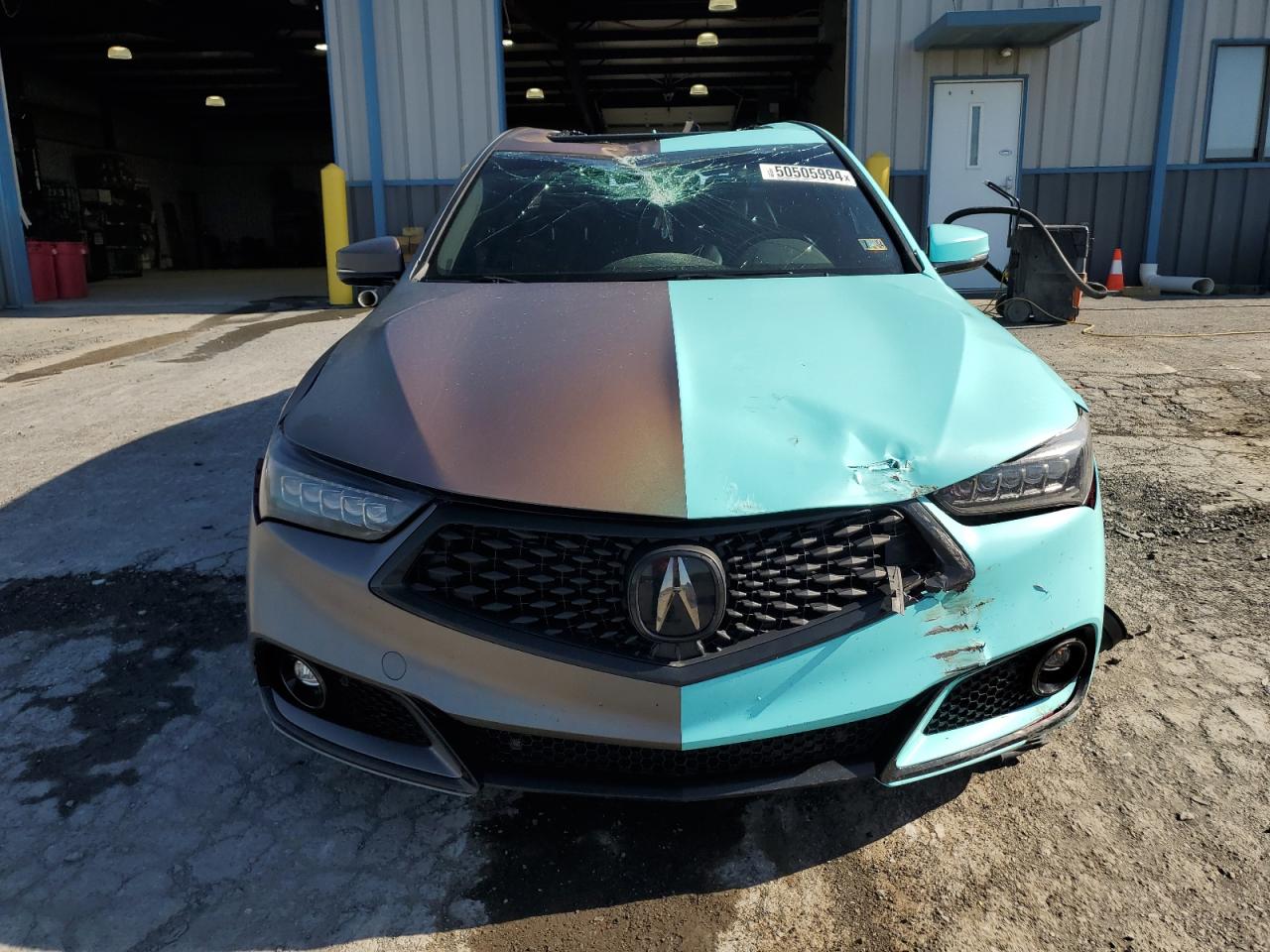 Photo 4 VIN: 19UUB3F64JA001058 - ACURA TLX 