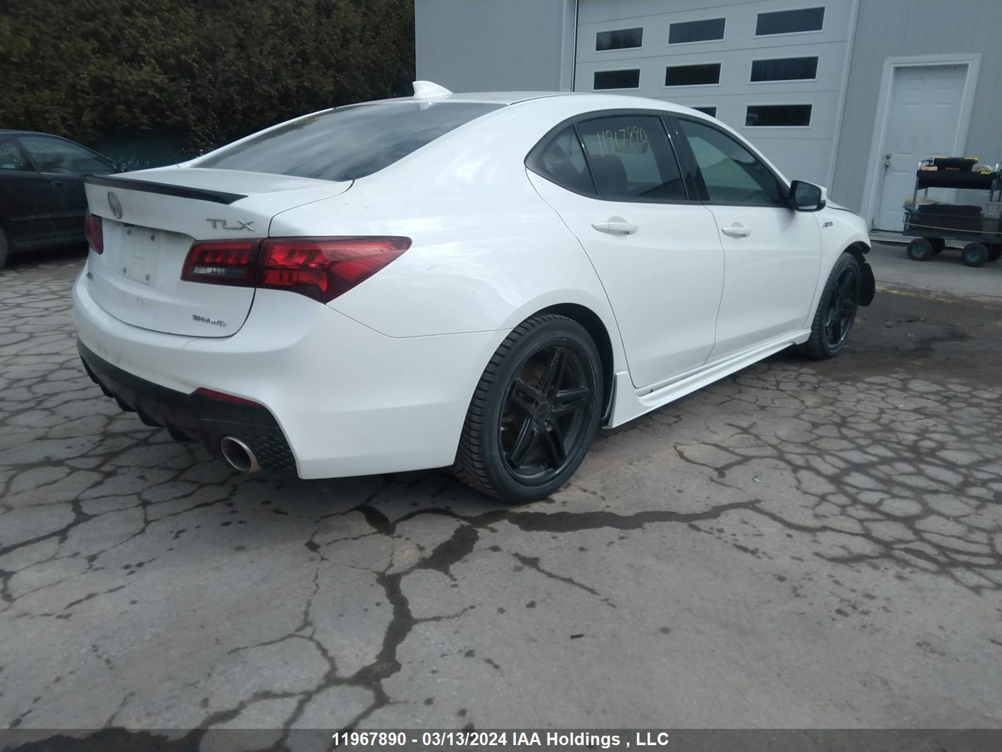 Photo 3 VIN: 19UUB3F64JA802721 - ACURA TLX 