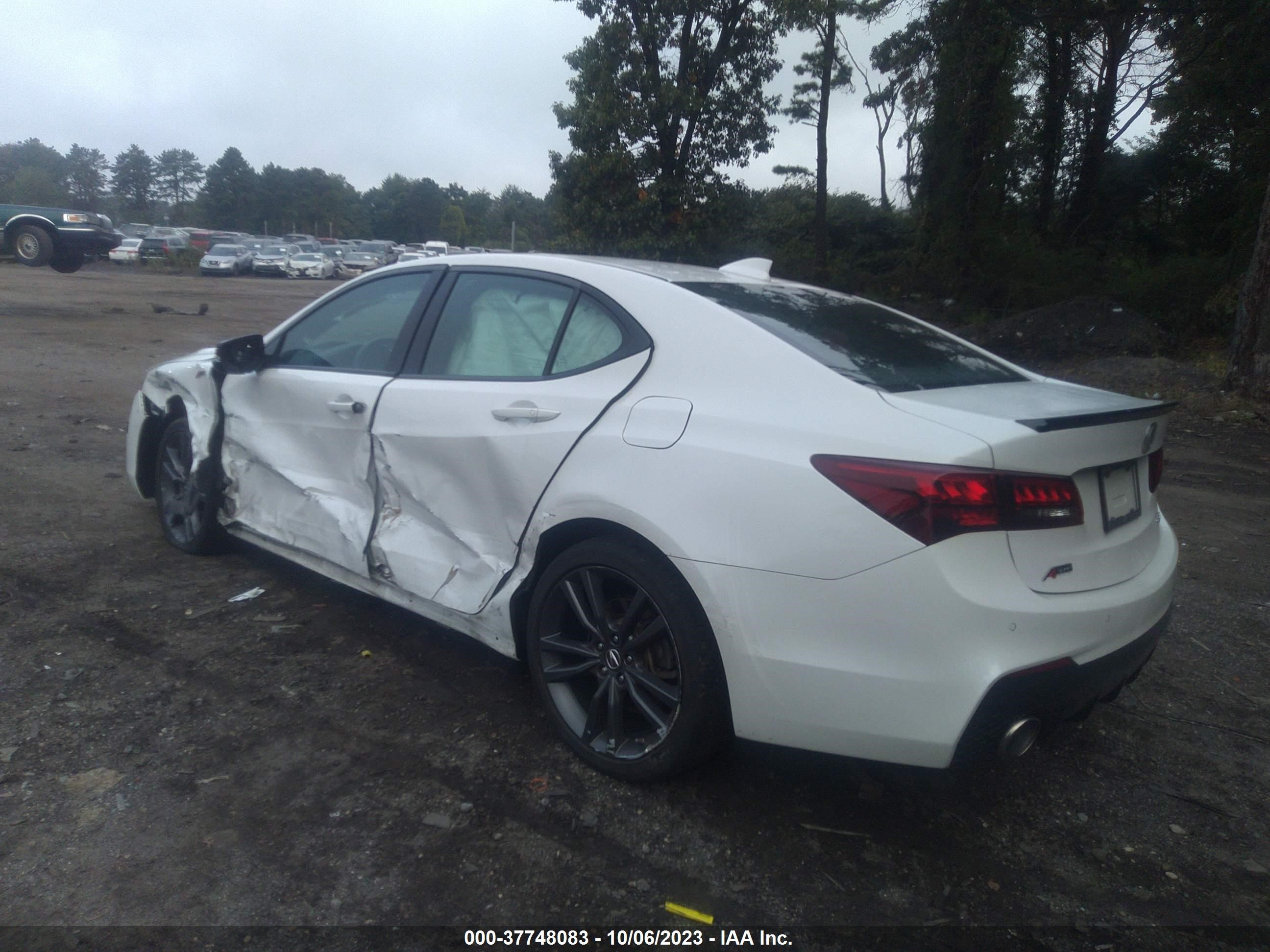 Photo 2 VIN: 19UUB3F65JA005166 - ACURA TLX 