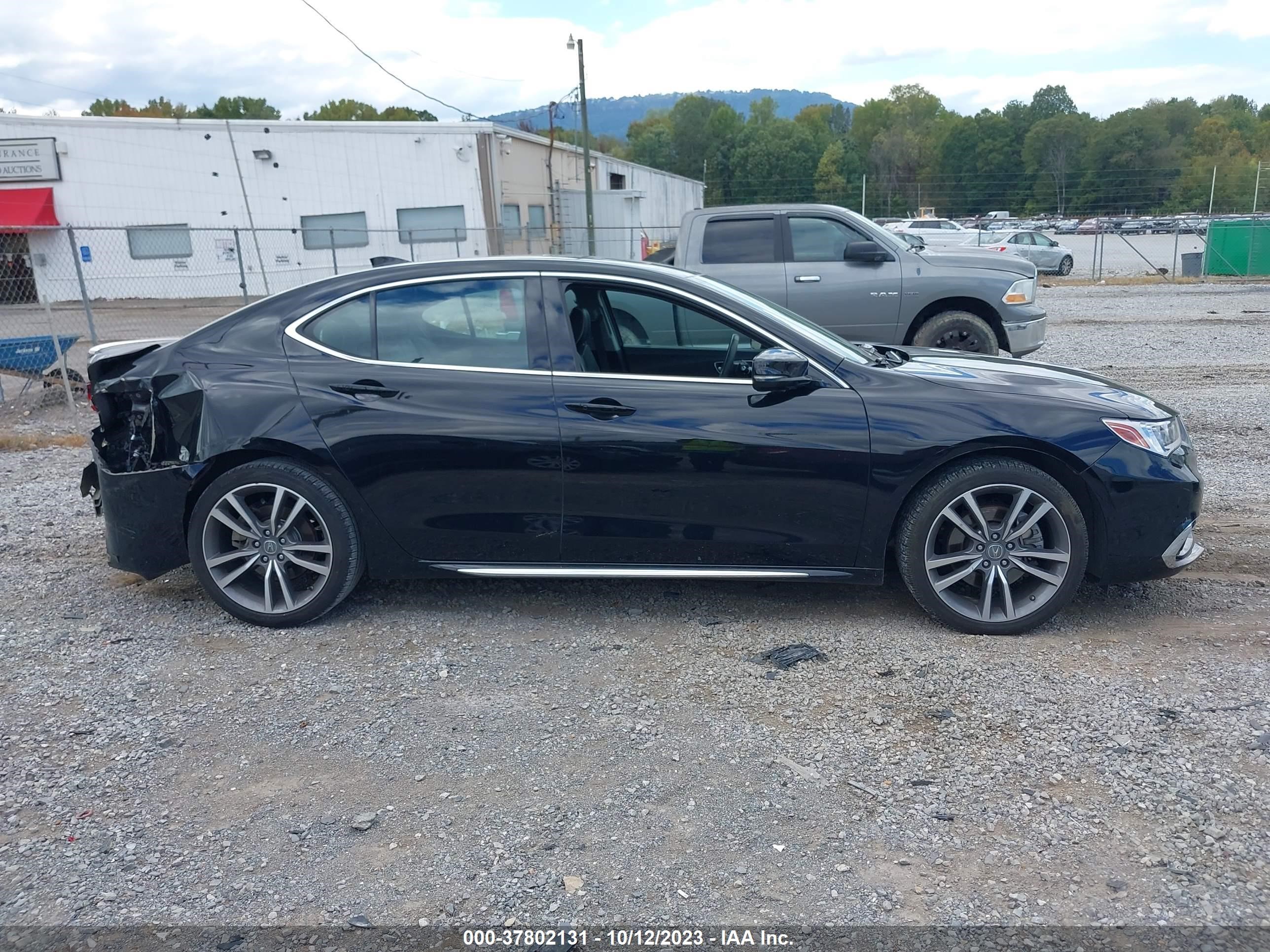 Photo 12 VIN: 19UUB3F81KA005359 - ACURA TLX 