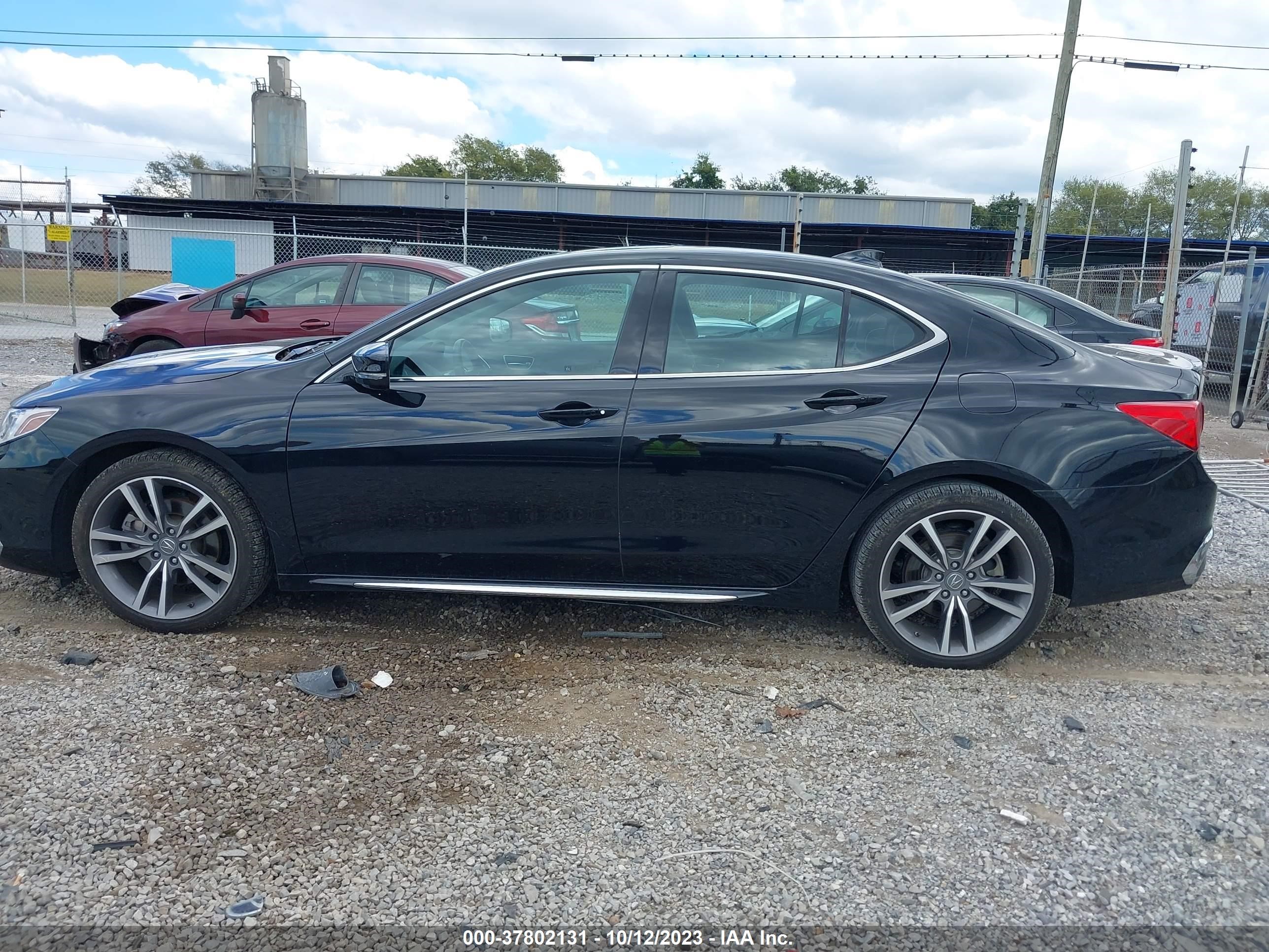 Photo 13 VIN: 19UUB3F81KA005359 - ACURA TLX 