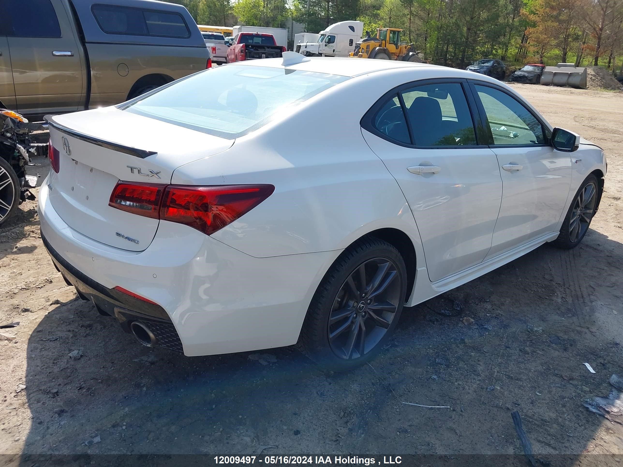 Photo 3 VIN: 19UUB3F84KA800308 - ACURA TLX 