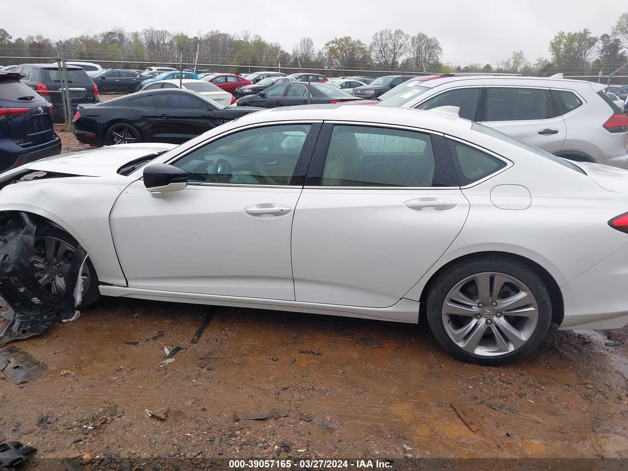 Photo 13 VIN: 19UUB5F47MA010111 - ACURA TLX 