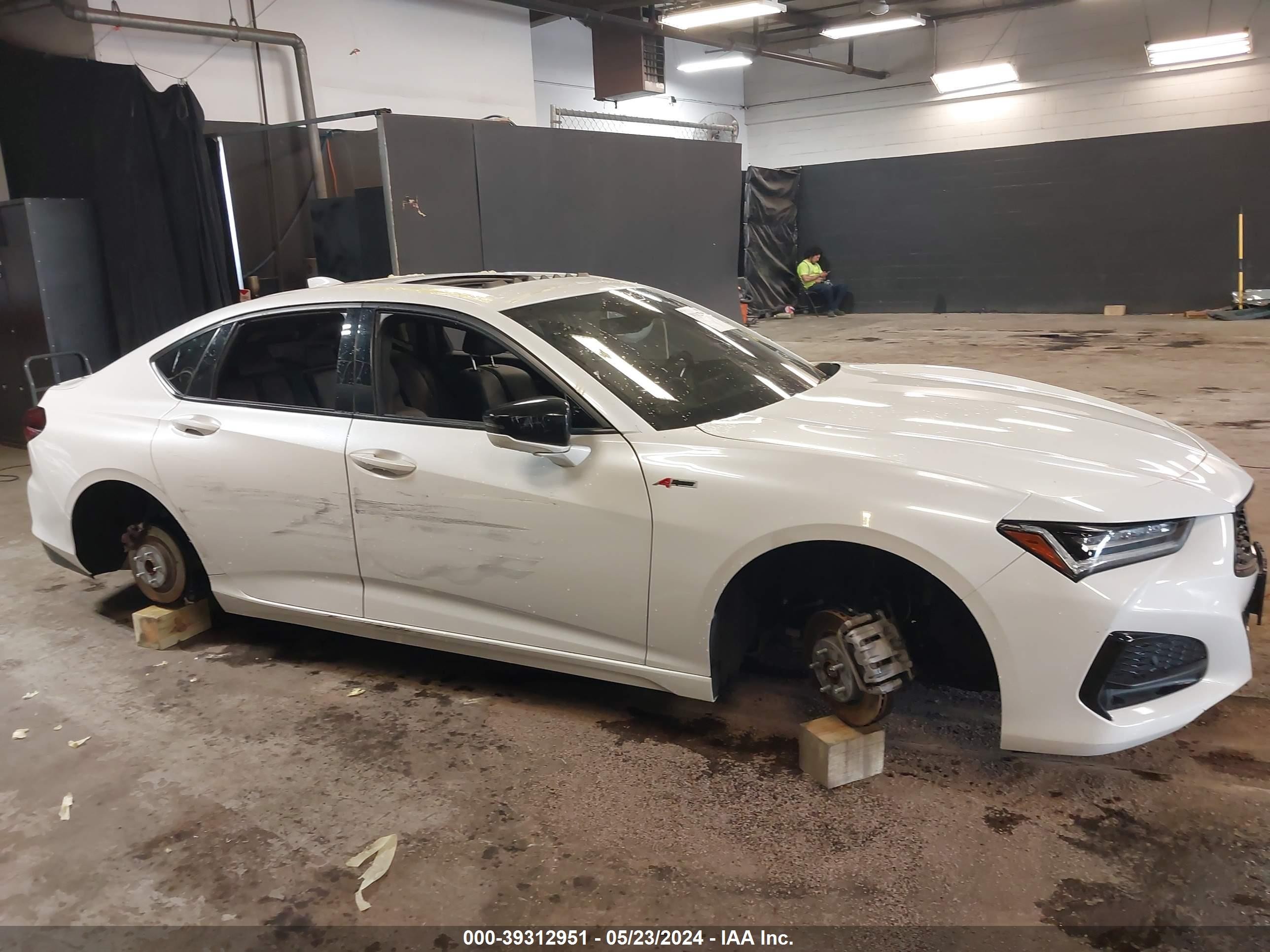 Photo 11 VIN: 19UUB5F52NA000791 - ACURA TLX 