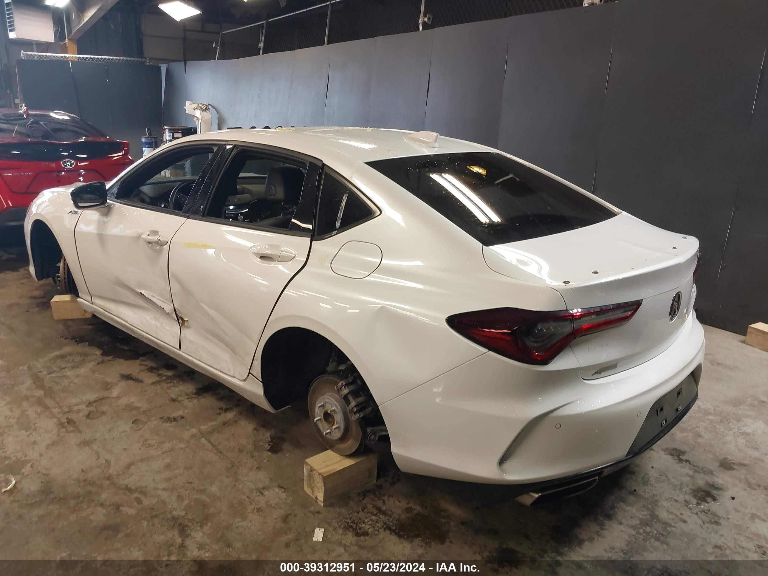 Photo 2 VIN: 19UUB5F52NA000791 - ACURA TLX 