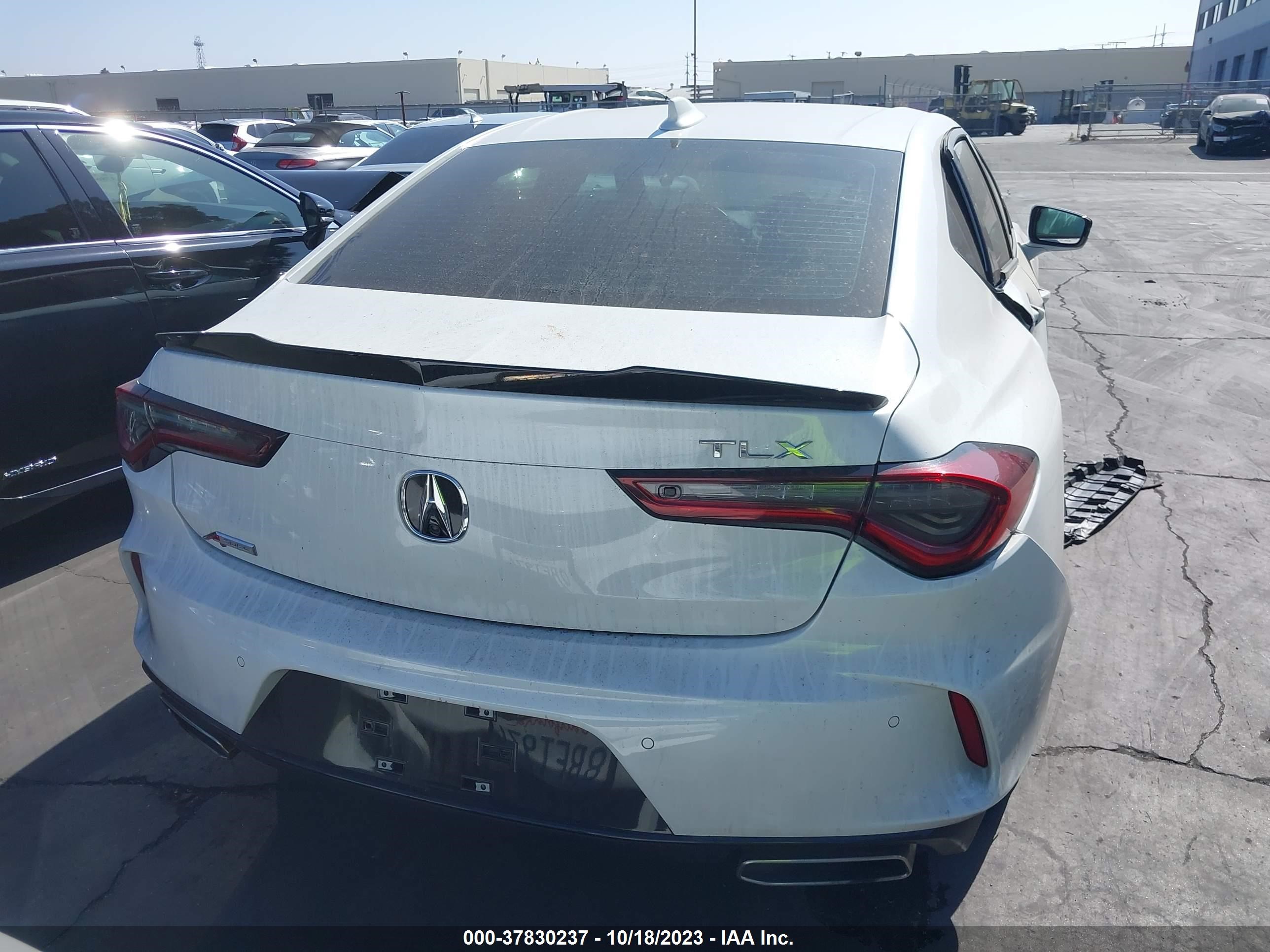 Photo 16 VIN: 19UUB5F54MA013685 - ACURA TLX 