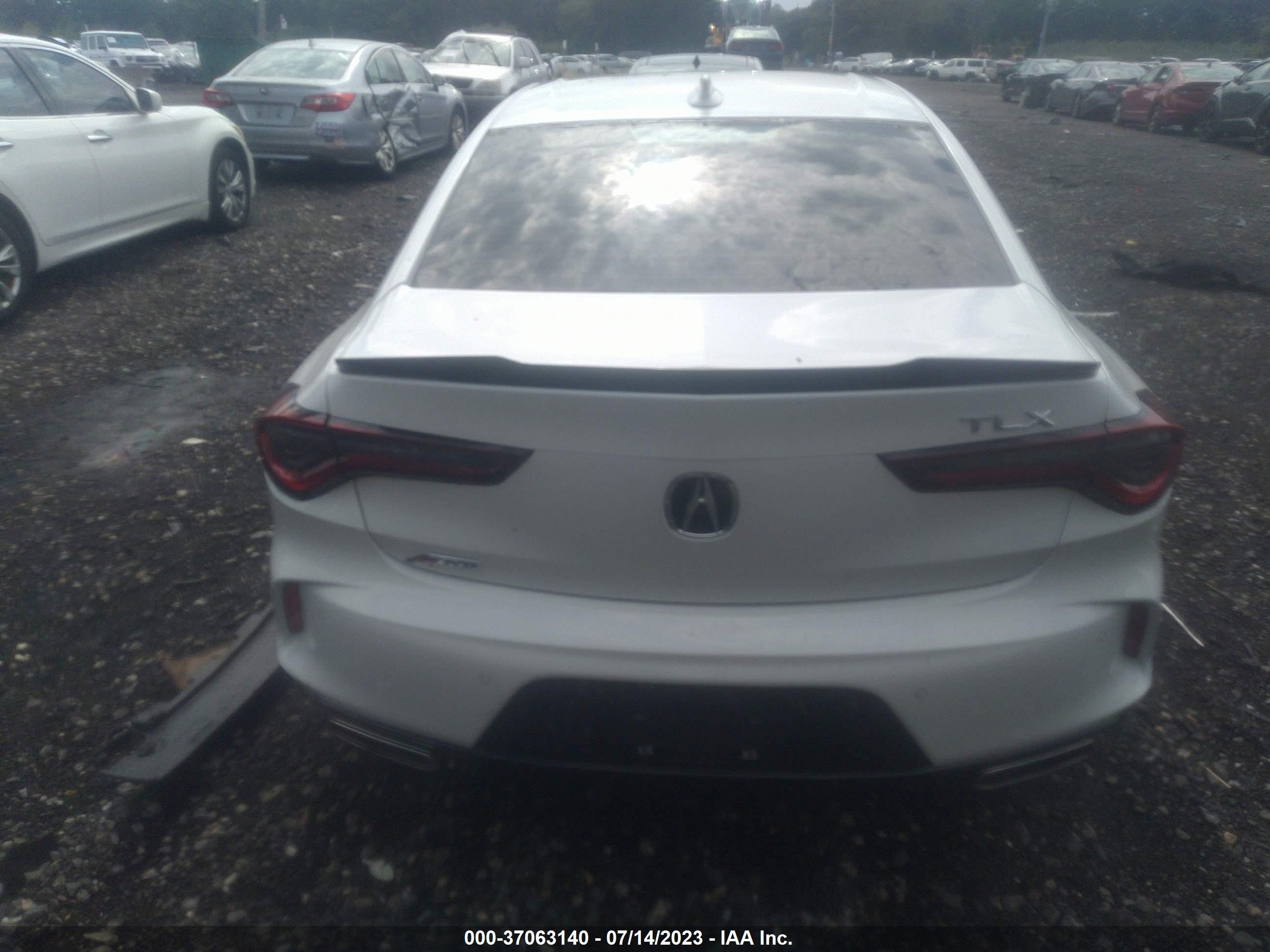 Photo 15 VIN: 19UUB5F58MA017299 - ACURA TLX 