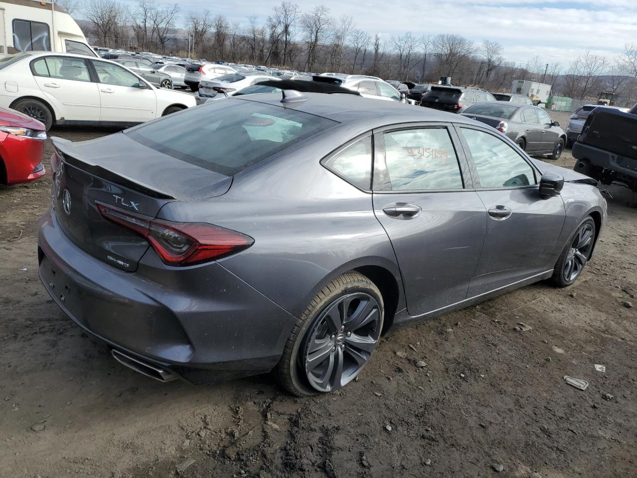 Photo 2 VIN: 19UUB6F55NA003772 - ACURA TLX 