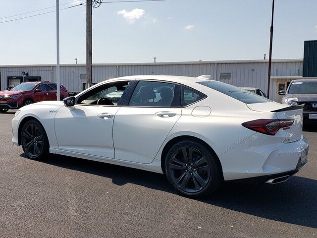 Photo 3 VIN: 19UUB6F56MA000135 - ACURA TLX 