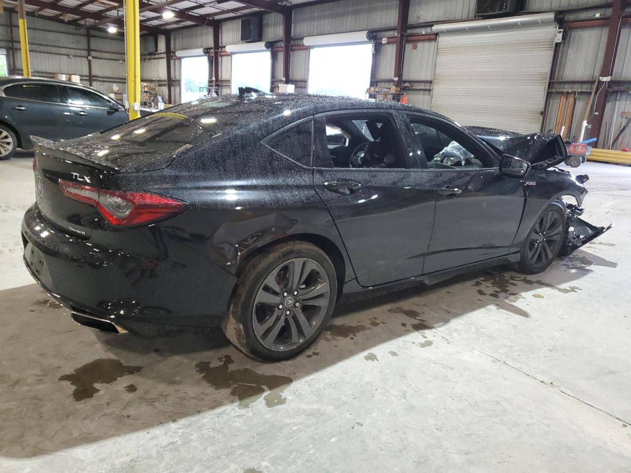 Photo 2 VIN: 19UUB6F58NA003247 - ACURA TLX 