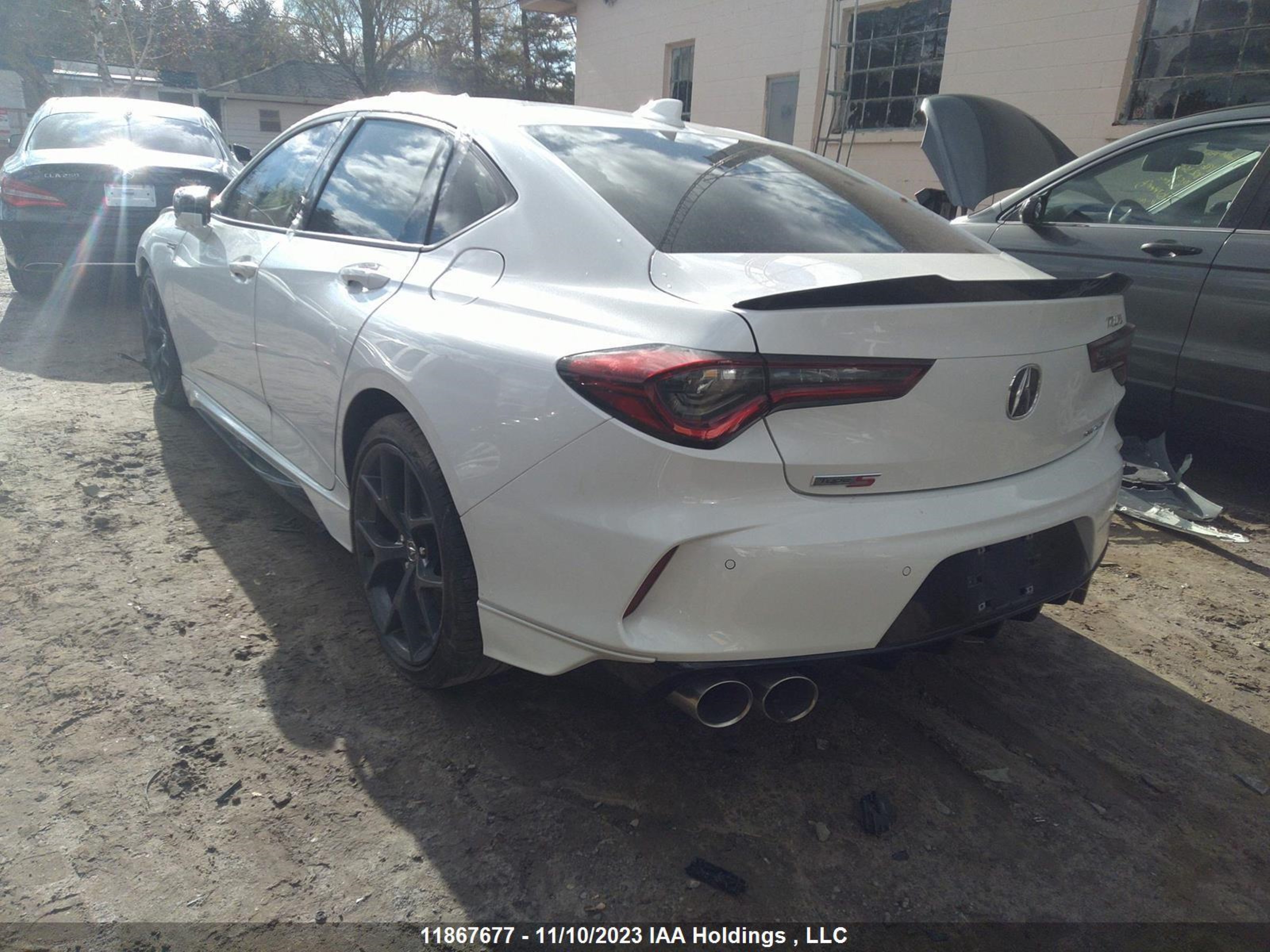 Photo 2 VIN: 19UUB7F03MA800207 - ACURA TLX 