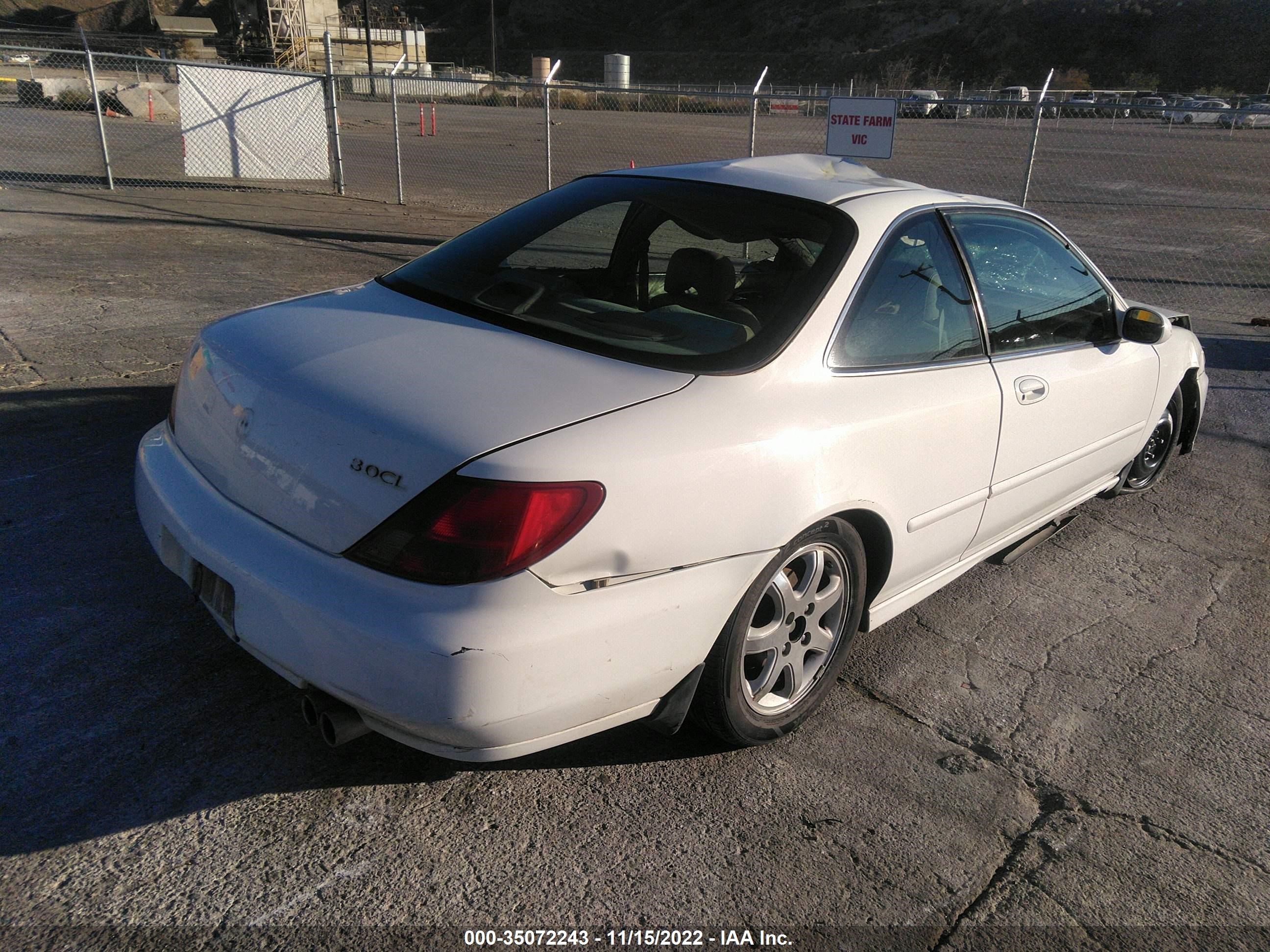 Photo 3 VIN: 19UYA2251WL008072 - ACURA CL 