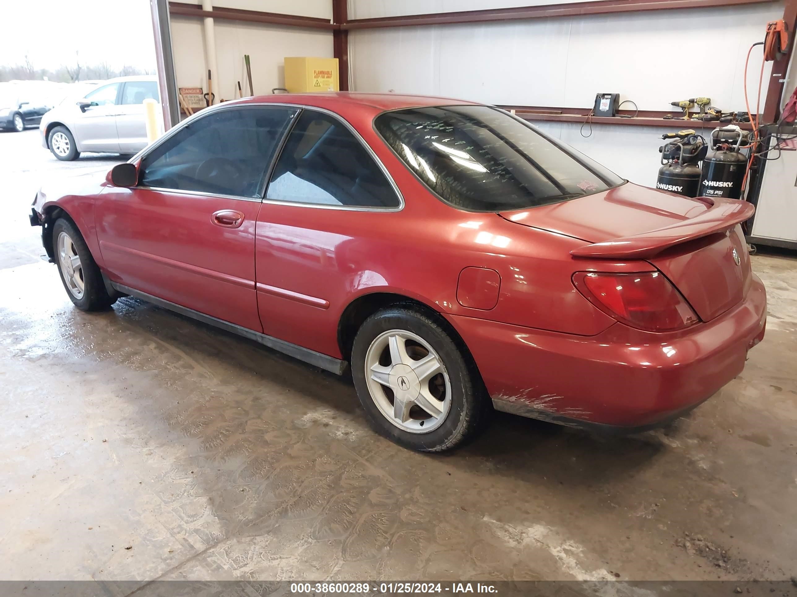 Photo 2 VIN: 19UYA2252VL015370 - ACURA CL 