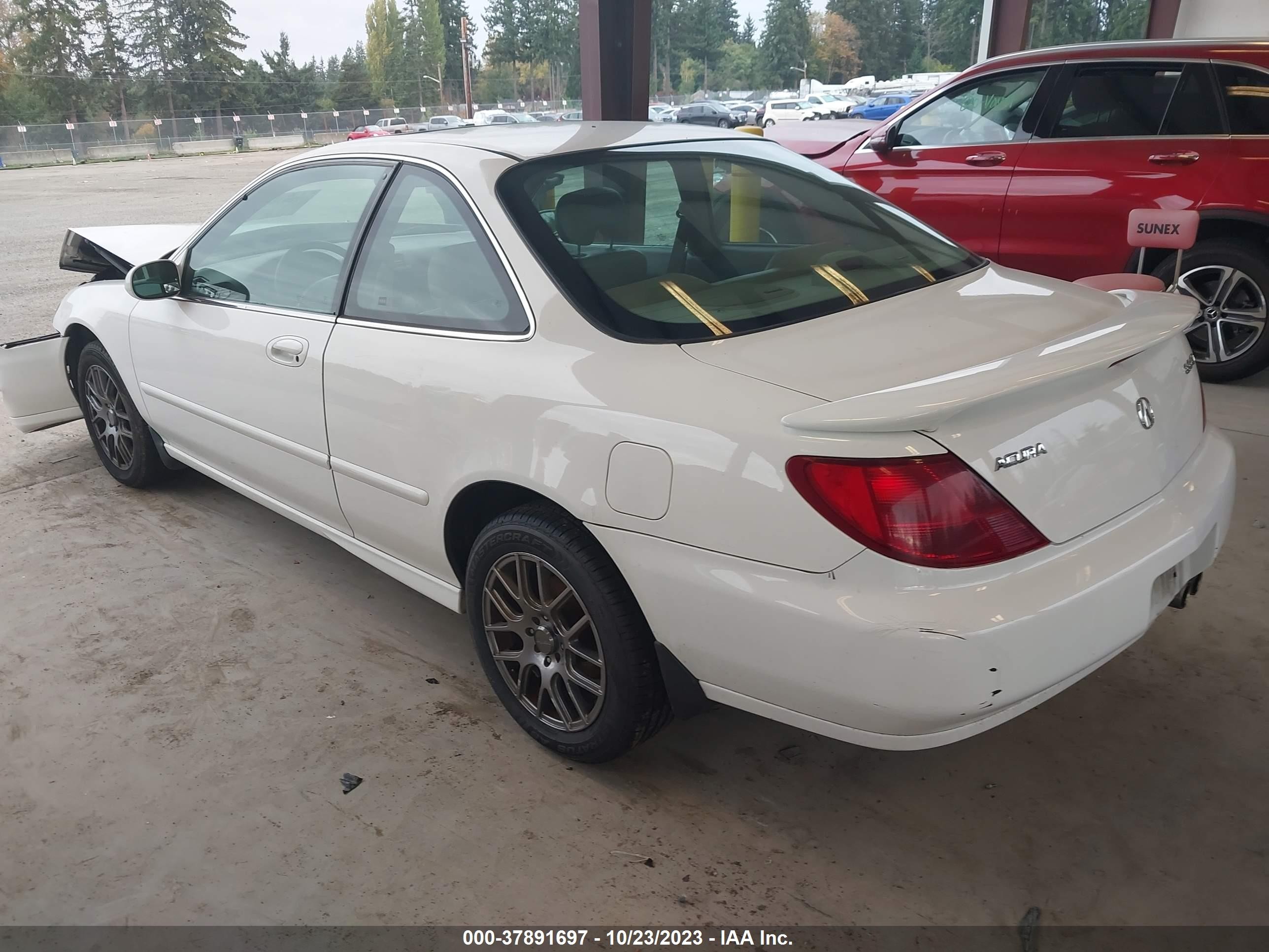 Photo 2 VIN: 19UYA2253WL013340 - ACURA CL 