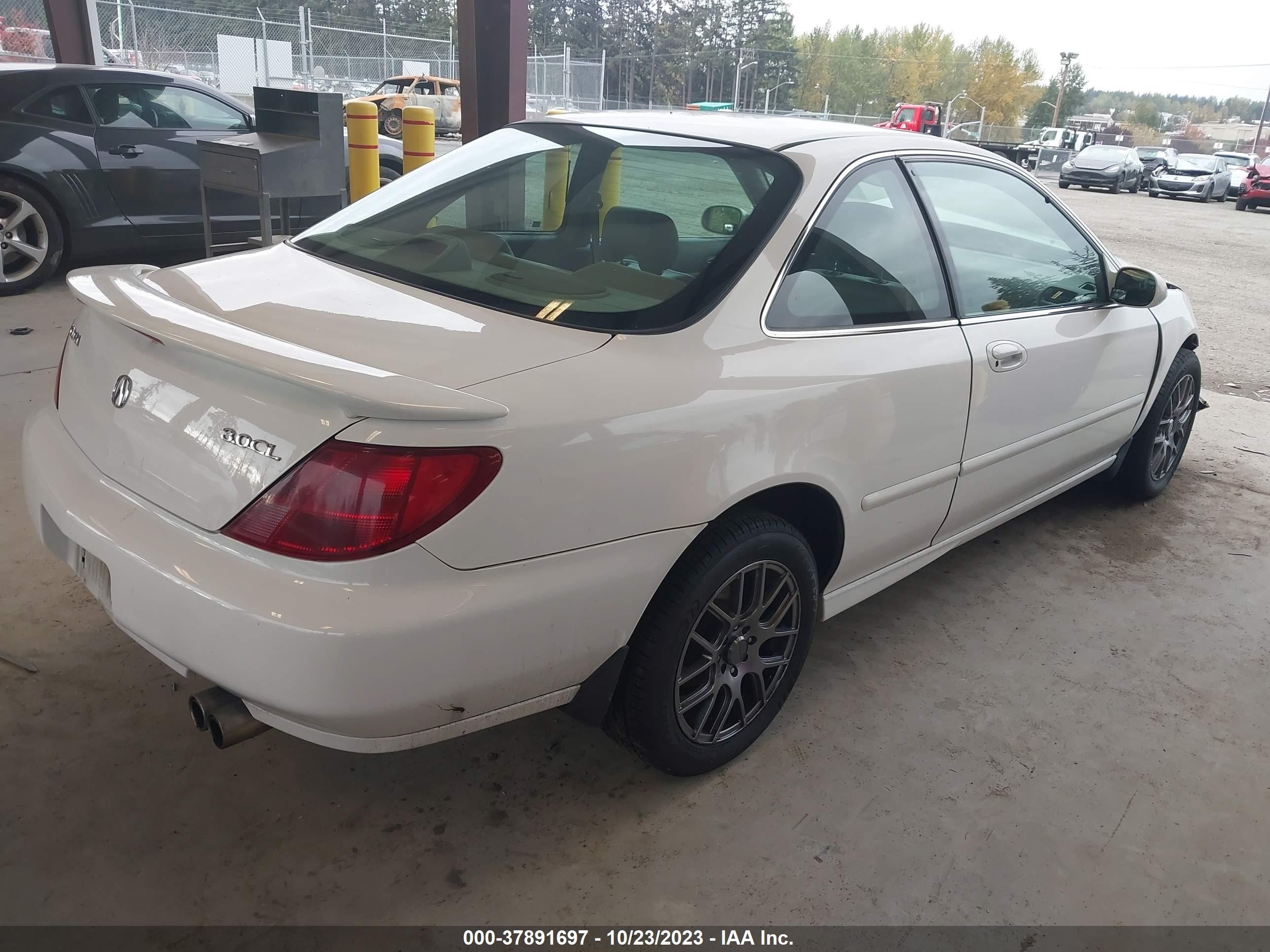 Photo 3 VIN: 19UYA2253WL013340 - ACURA CL 