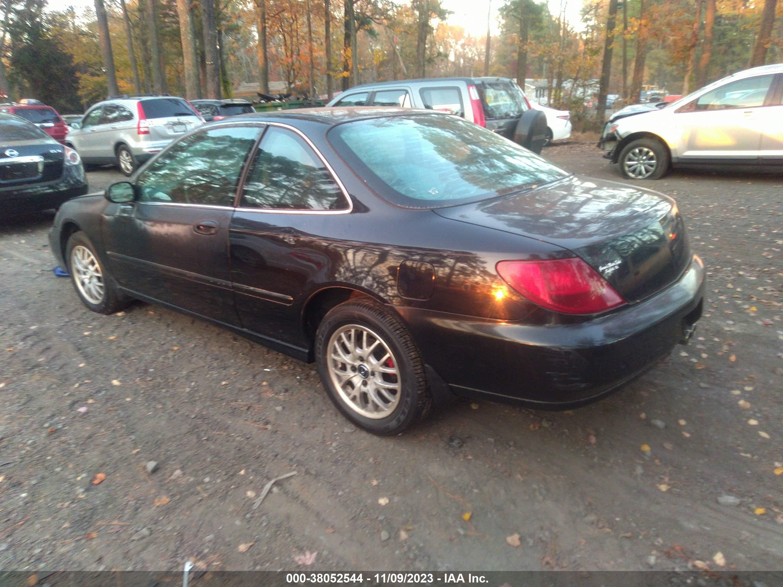 Photo 2 VIN: 19UYA2256XL008215 - ACURA CL 