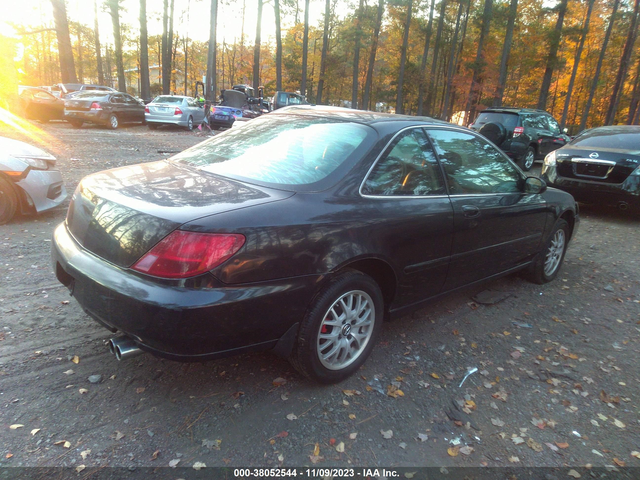 Photo 3 VIN: 19UYA2256XL008215 - ACURA CL 