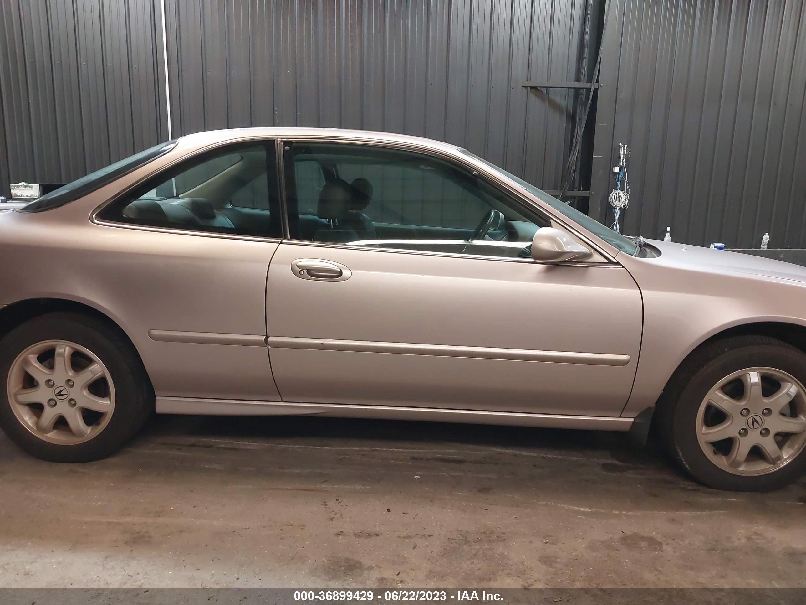 Photo 12 VIN: 19UYA2257WL011431 - ACURA CL 