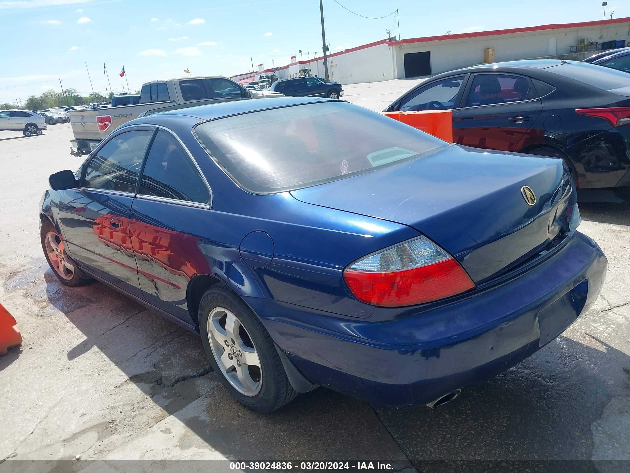 Photo 2 VIN: 19UYA42433A006043 - ACURA CL 