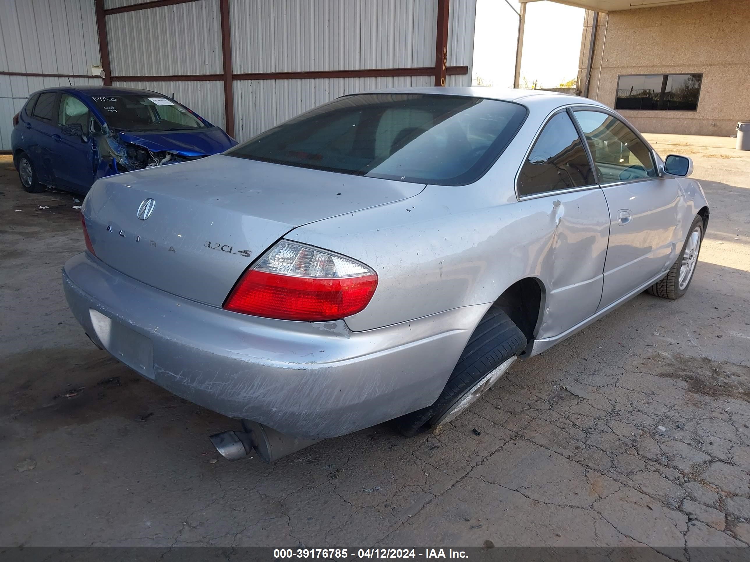 Photo 3 VIN: 19UYA42643A014802 - ACURA CL 