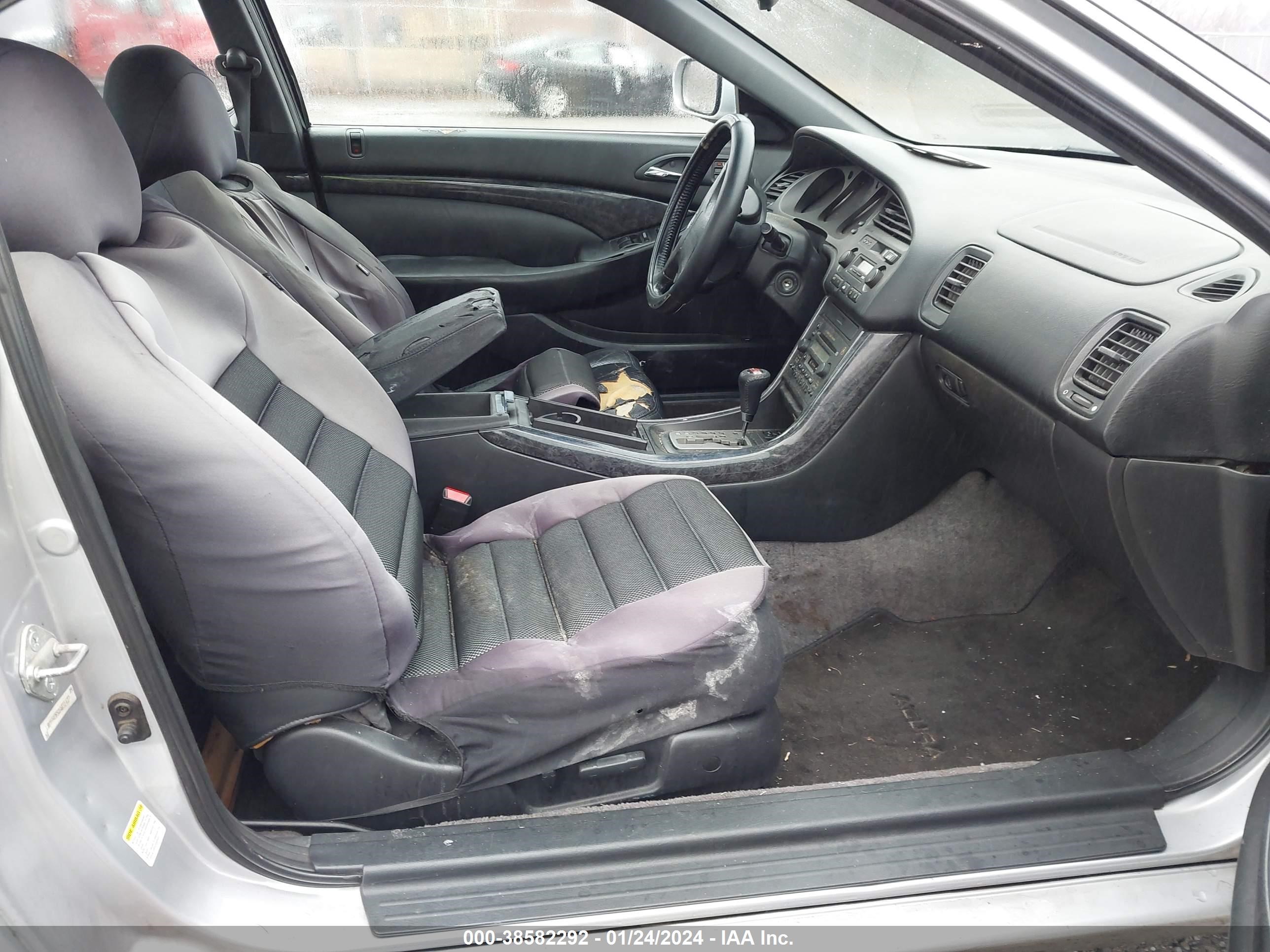 Photo 4 VIN: 19UYA42651A031427 - ACURA CL 