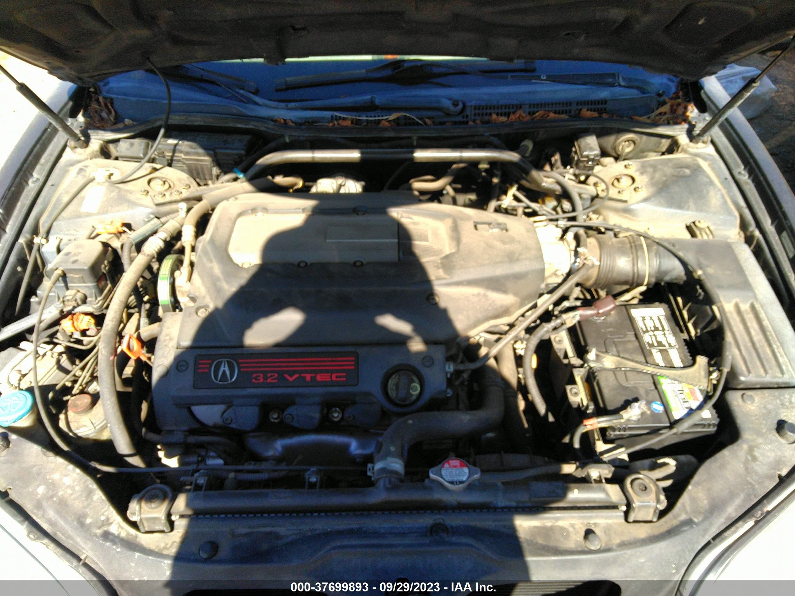 Photo 9 VIN: 19UYA427X2A004007 - ACURA CL 