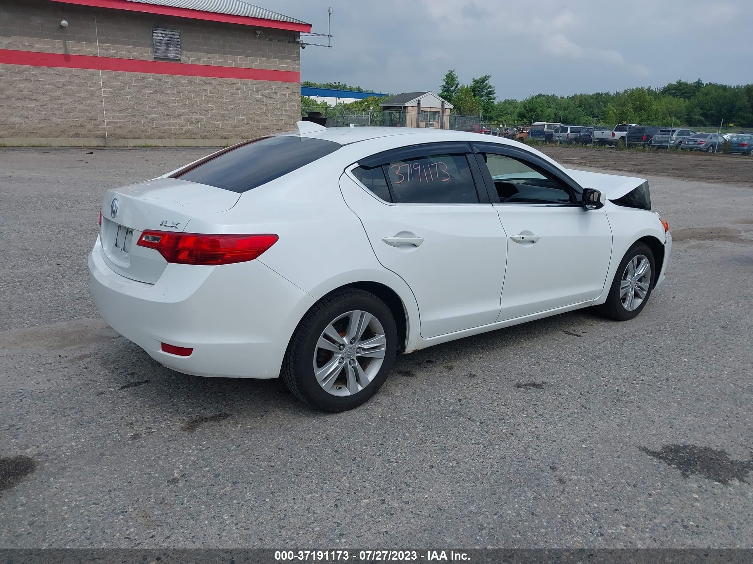 Photo 3 VIN: 19VDE1F30DE020779 - ACURA ILX 