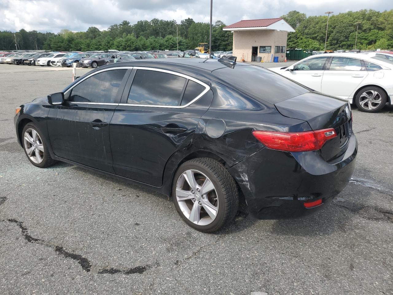 Photo 1 VIN: 19VDE1F30FE003662 - ACURA ILX 