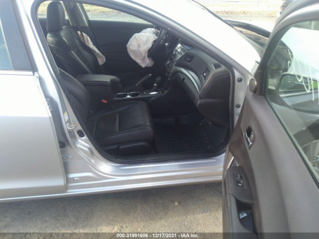 Photo 4 VIN: 19VDE1F31FE009910 - ACURA ILX 