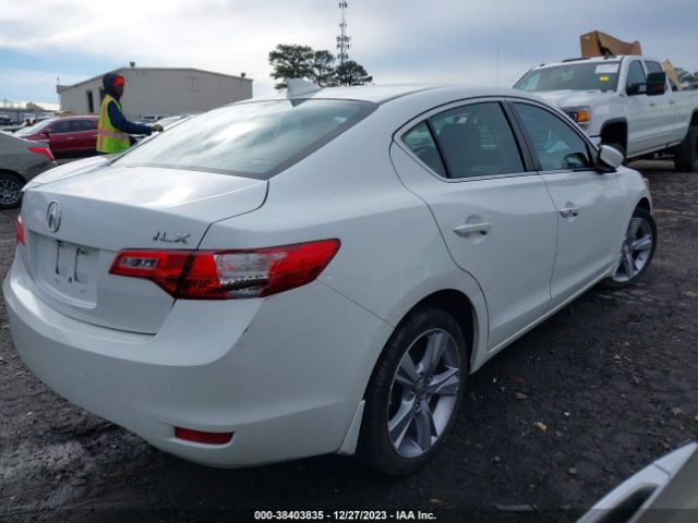 Photo 3 VIN: 19VDE1F32EE008067 - ACURA ILX 