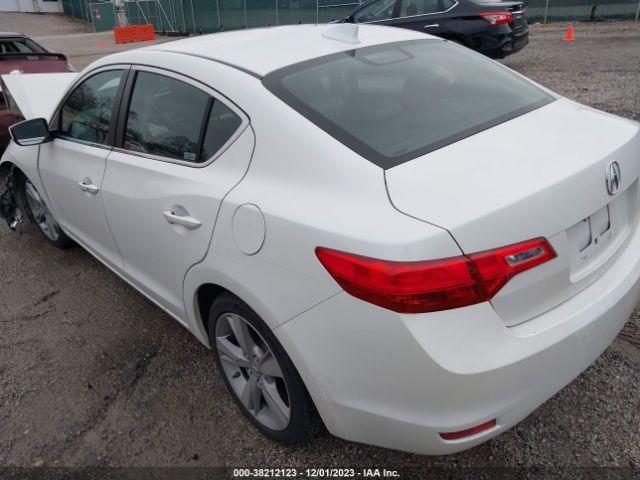 Photo 2 VIN: 19VDE1F33EE004898 - ACURA ILX 