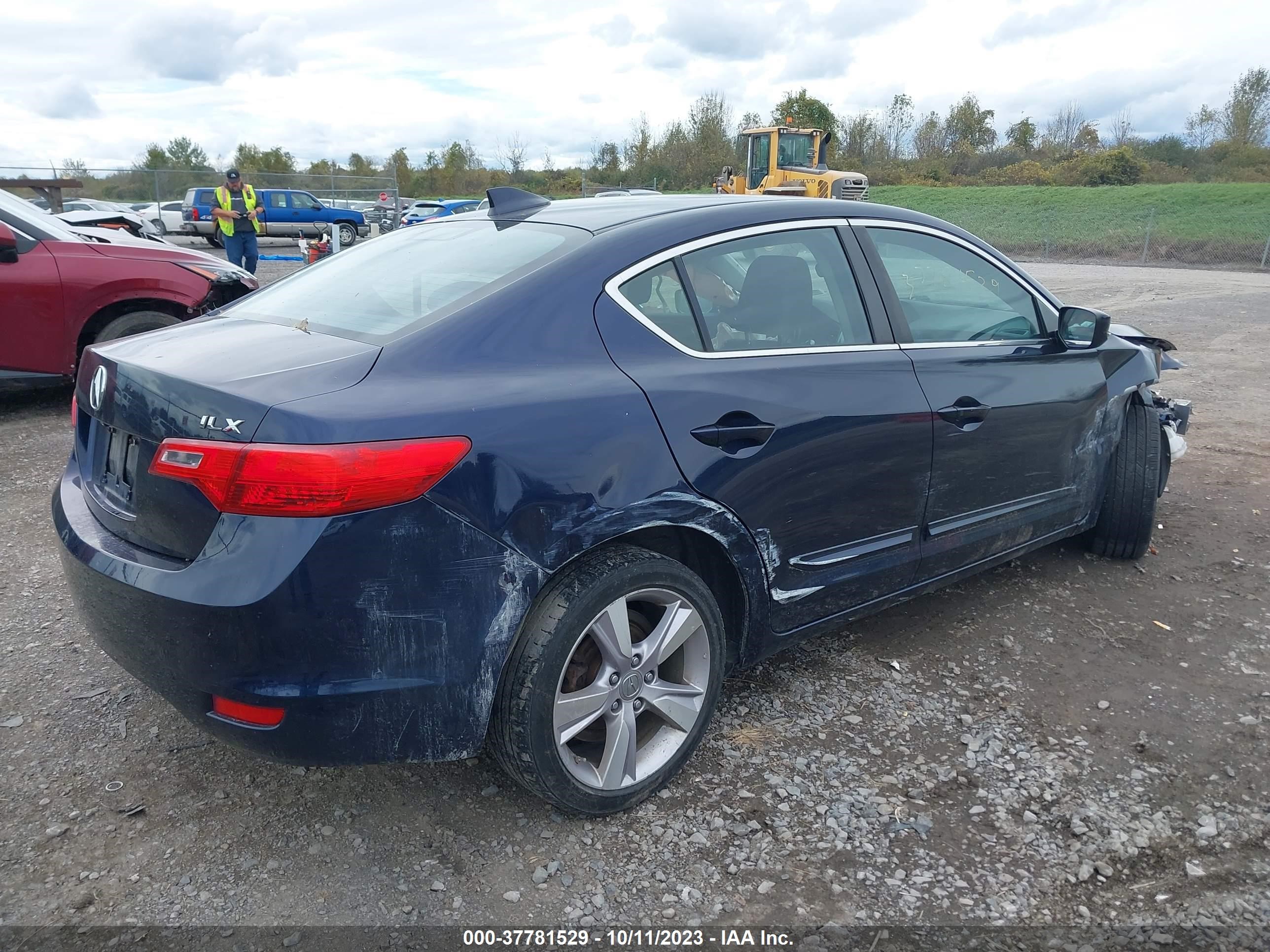 Photo 3 VIN: 19VDE1F34FE006838 - ACURA ILX 