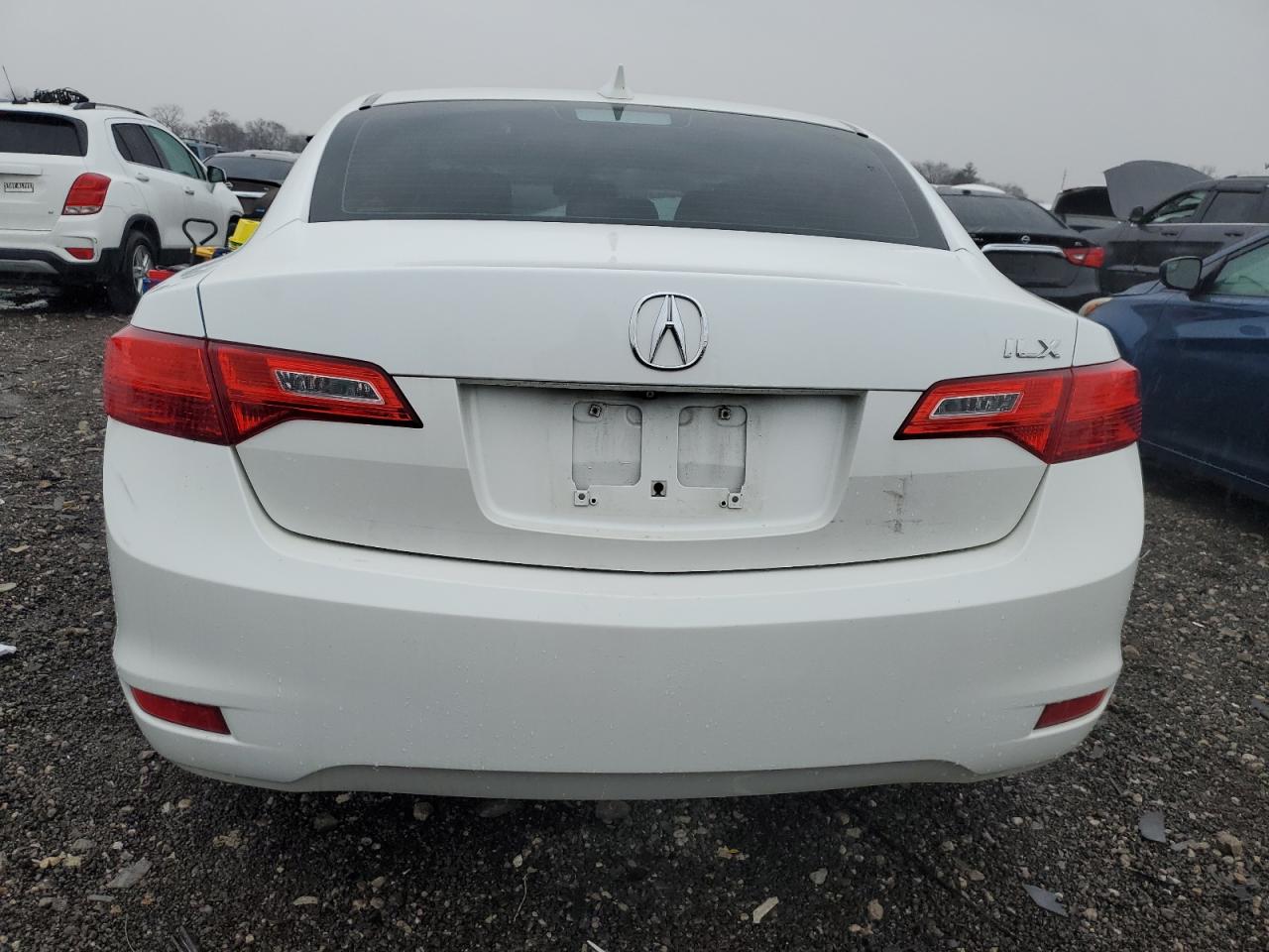 Photo 5 VIN: 19VDE1F34FE007455 - ACURA ILX 